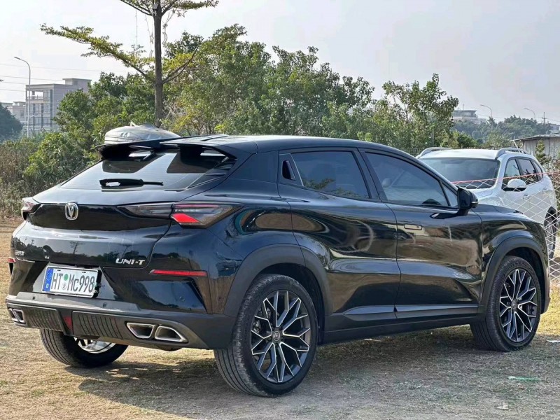 汕头21年长安汽车UNI-T8