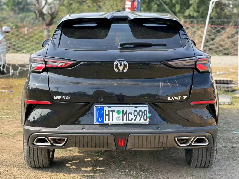 汕头21年长安汽车UNI-T9