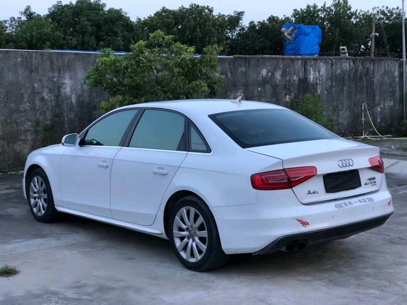 广州14年奥迪A4L3