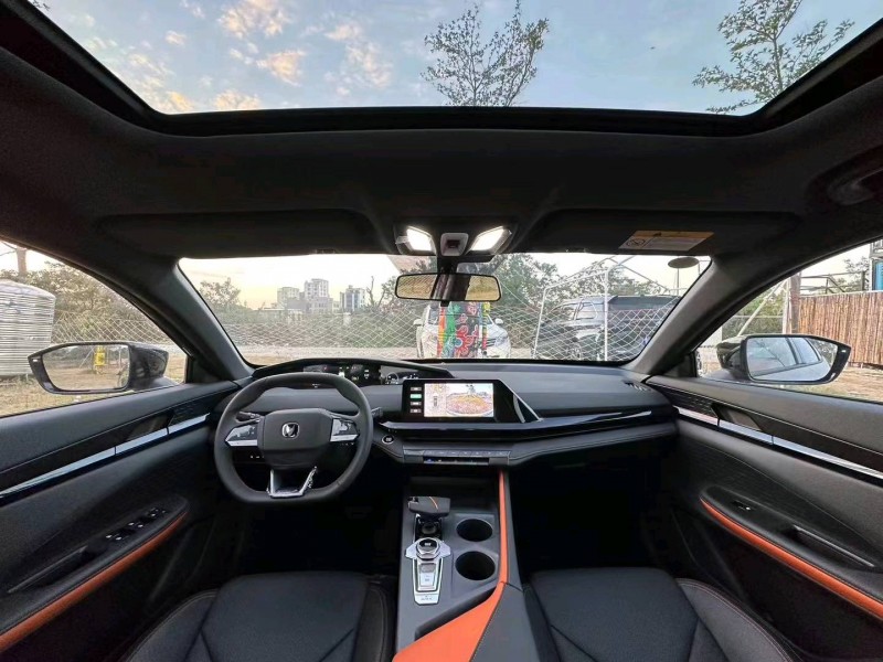 汕头23年长安汽车UNI-V5