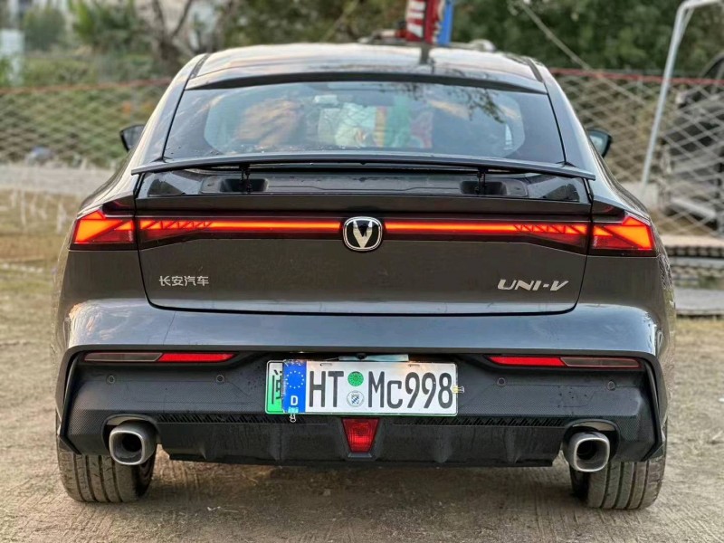 汕头23年长安汽车UNI-V9