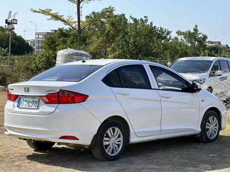 汕头17年本田锋范8