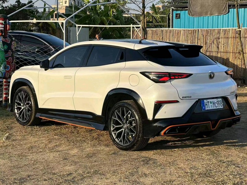 汕头22年长安汽车UNI-T7