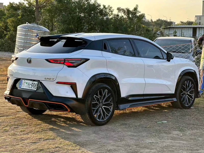 汕头22年长安汽车UNI-T8