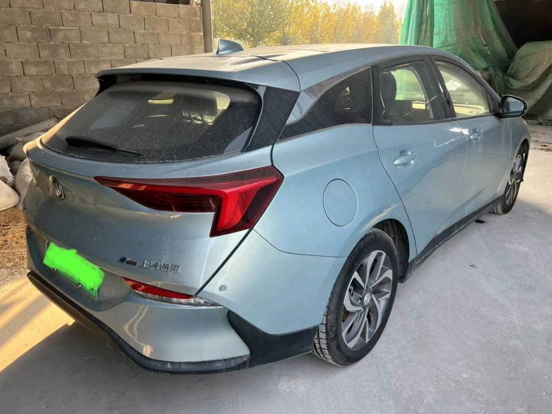 临沂22年别克微蓝7