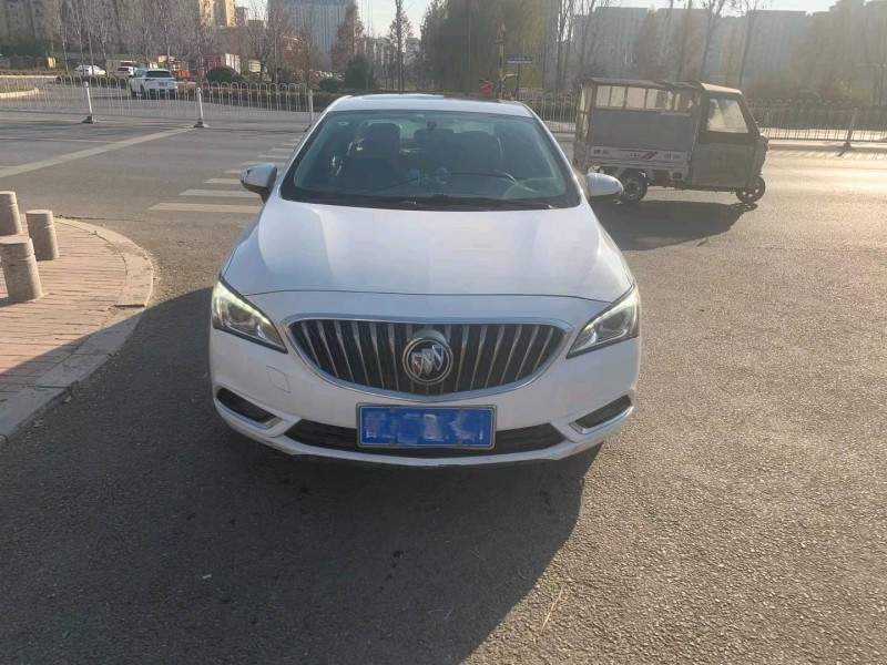 临沂17年别克威朗1