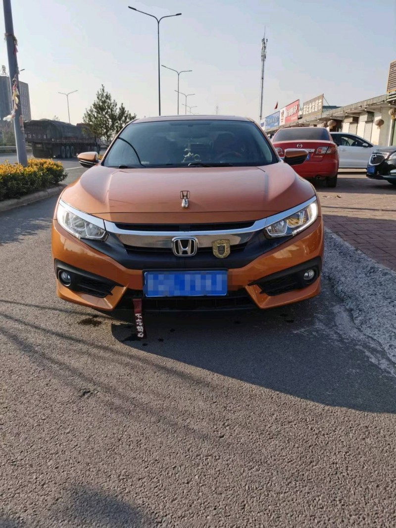 临沂17年本田思域1