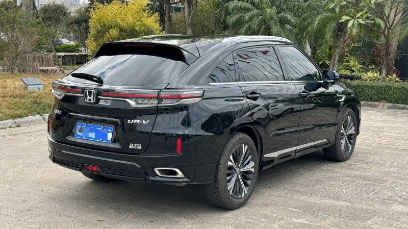 汕头22年本田URV9