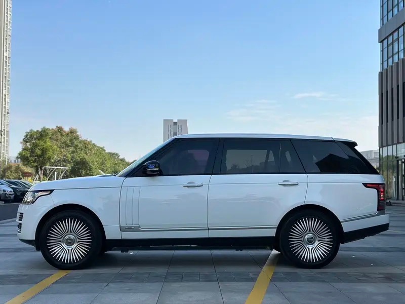 济南16年路虎揽胜行政2