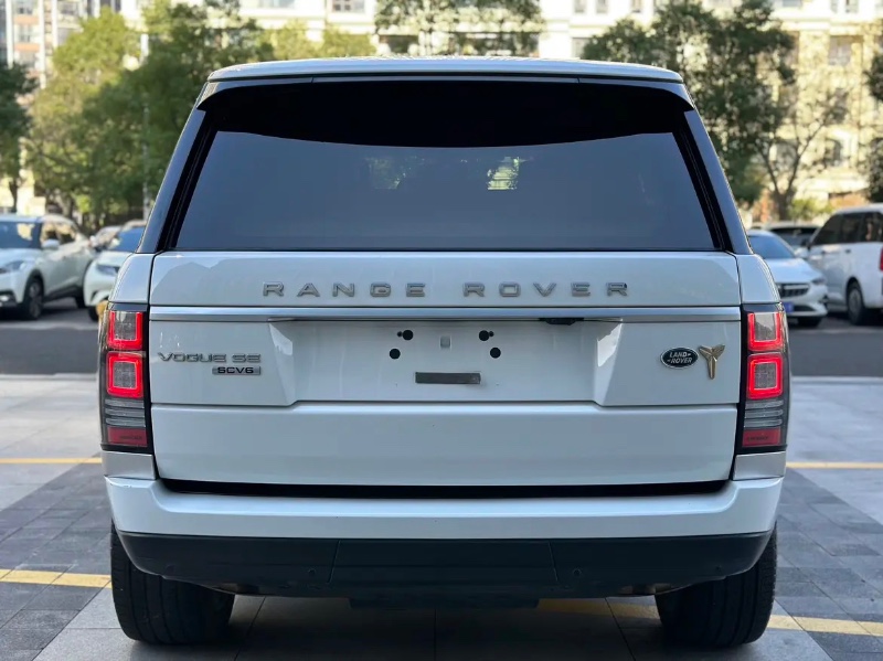 济南16年路虎揽胜行政3