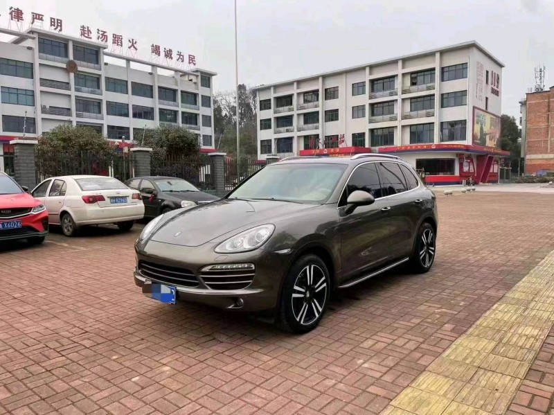 衡陽13年保時捷卡宴3