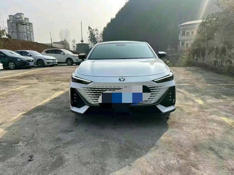 重庆23年长安汽车UNI-V1