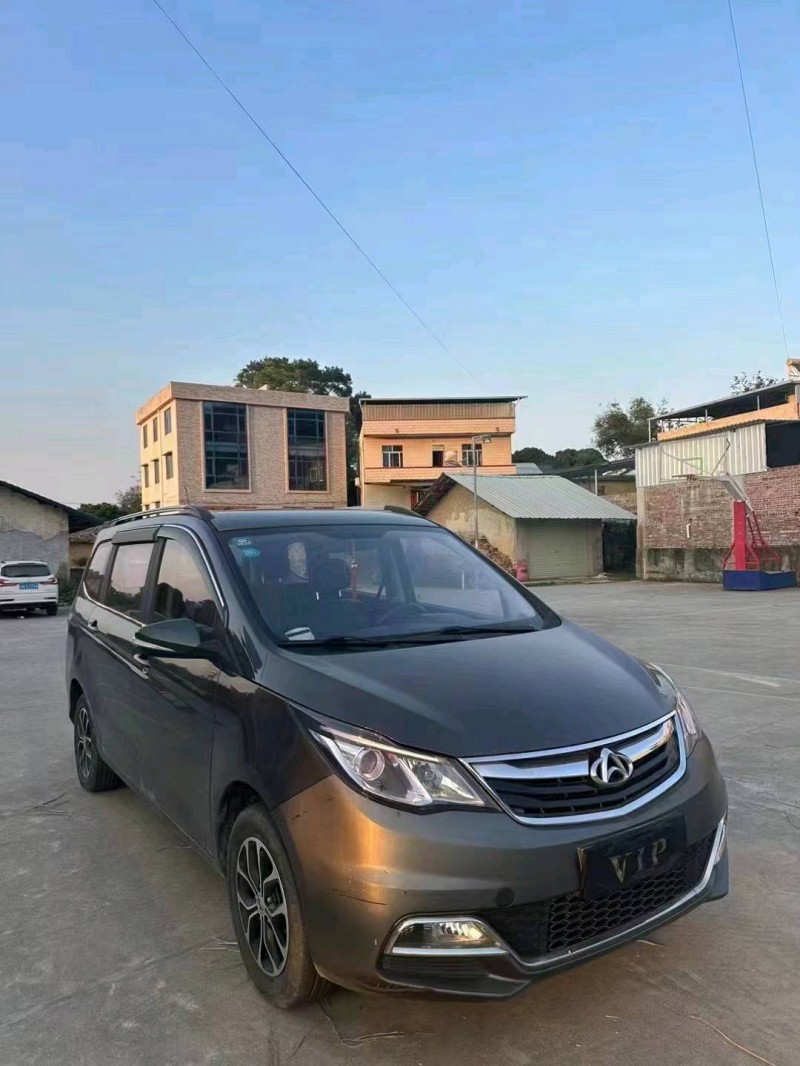 柳州17年長安汽車歐尚2