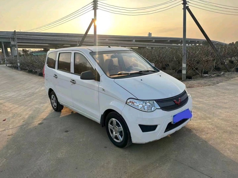 汕頭18年五菱汽車宏光2