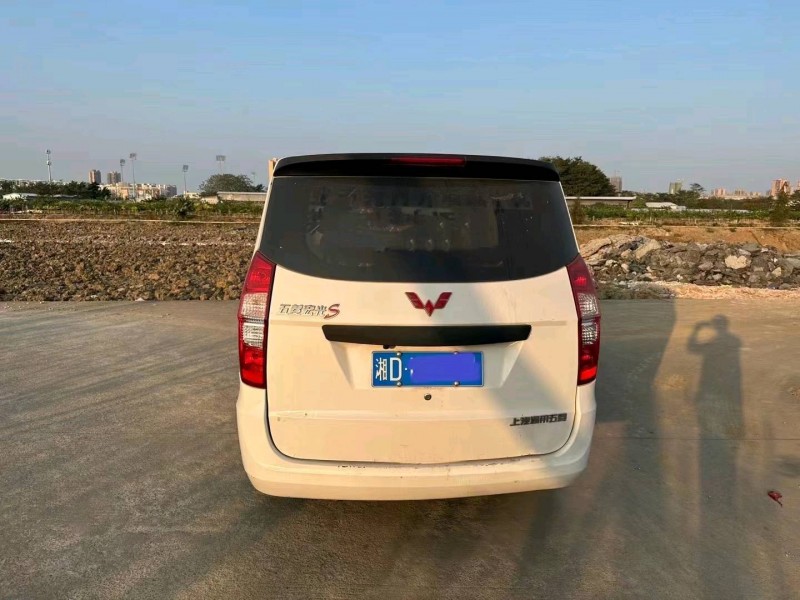 汕頭18年五菱汽車宏光4
