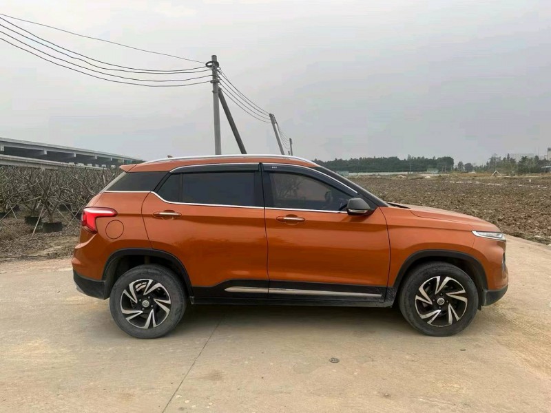 汕頭17年寶駿5106