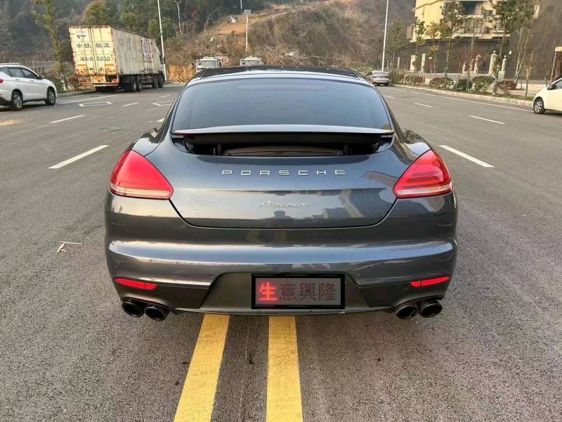 邯郸14年保时捷帕拉梅拉3