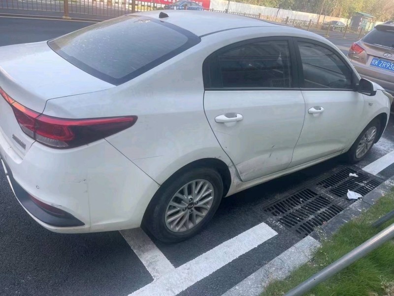 珠海17年起亚K24