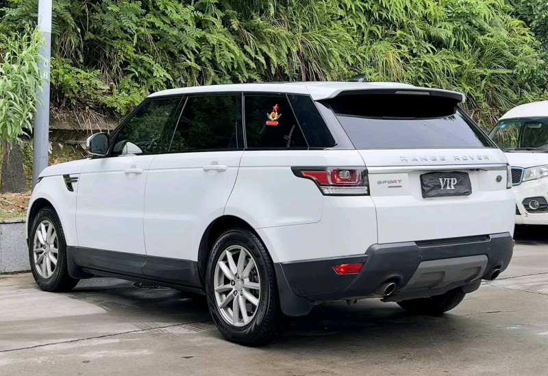 汕头17年路虎揽胜运动7