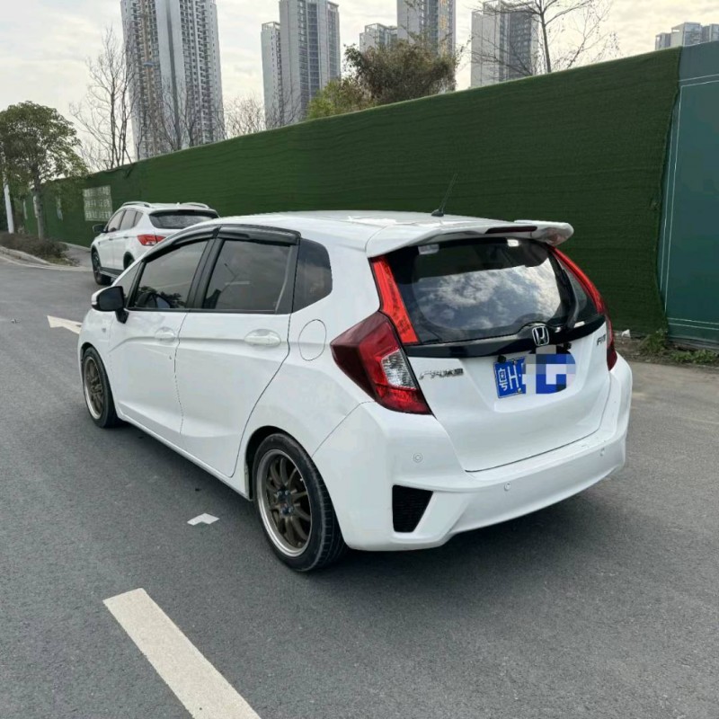 深圳17年本田飞度4