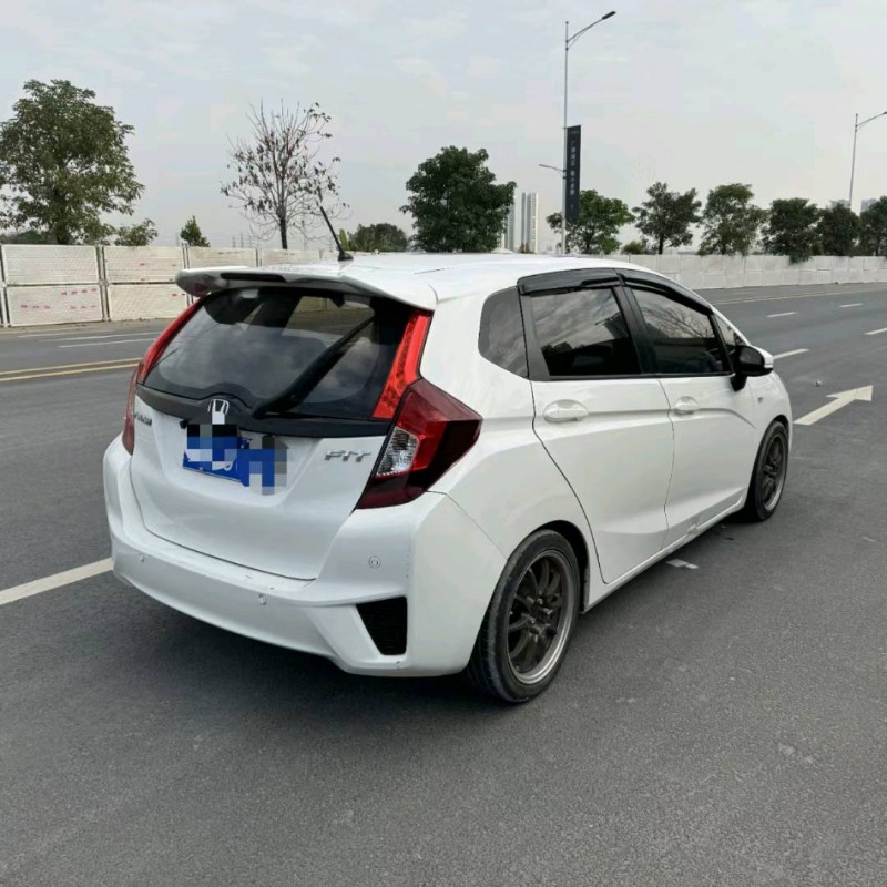 深圳17年本田飞度5