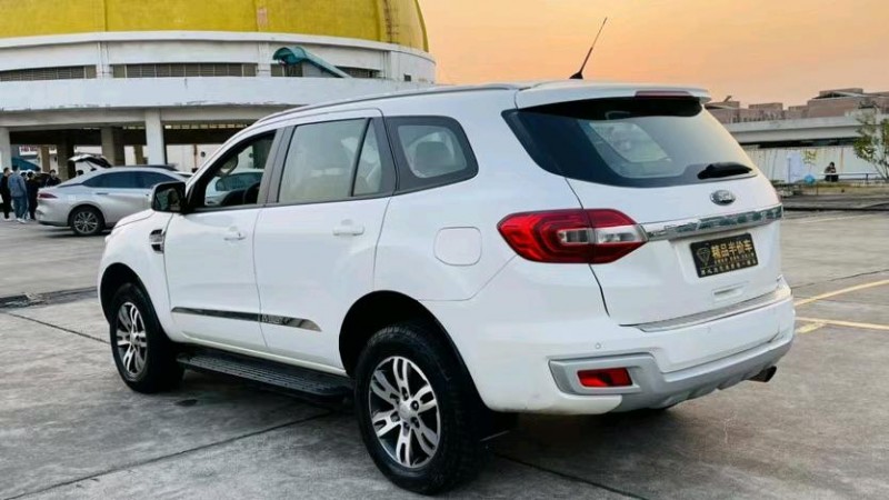 珠海16年福特撼路者5