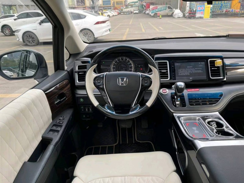 汕头19年本田艾力绅8