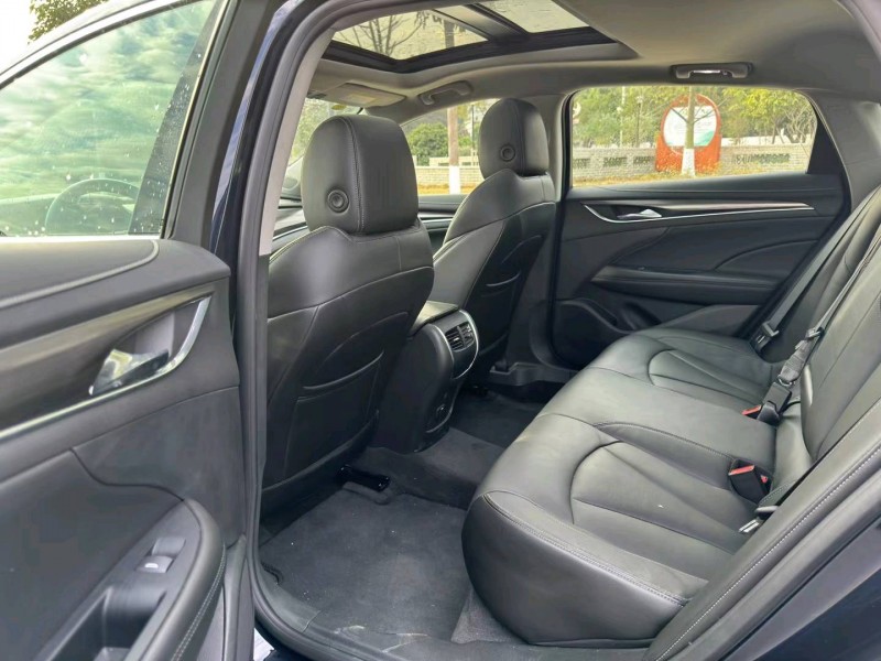 汕头21年别克君越5