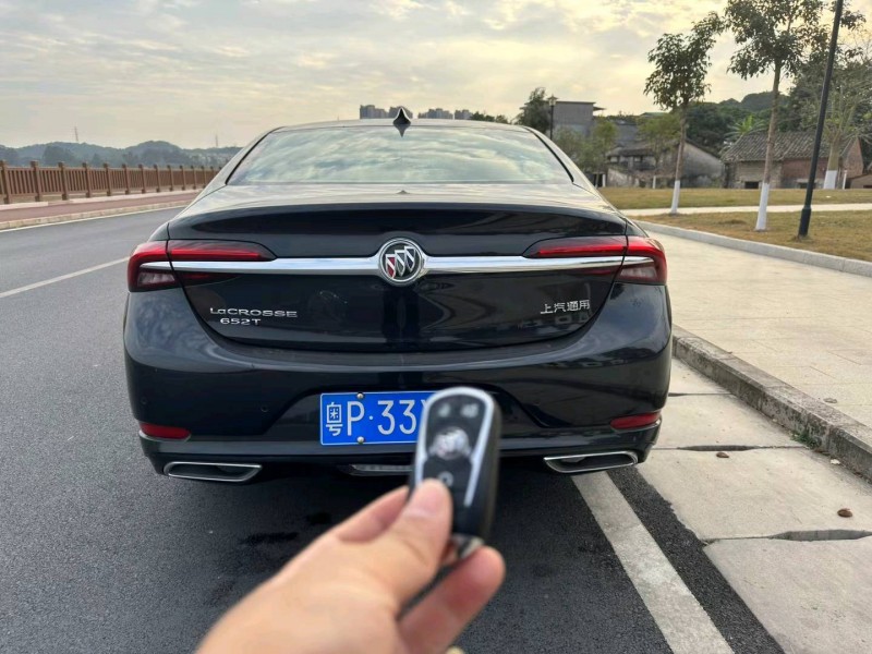 汕头21年别克君越6