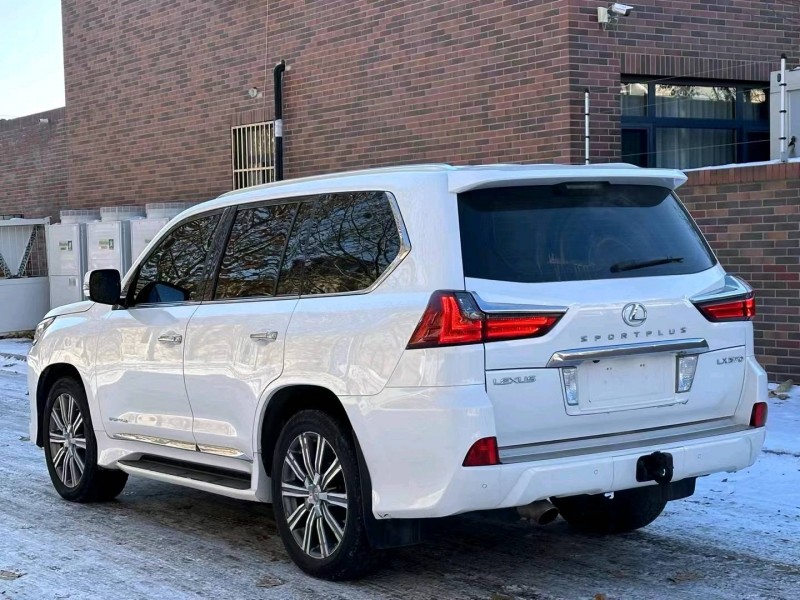 唐山18年雷克薩斯LX7