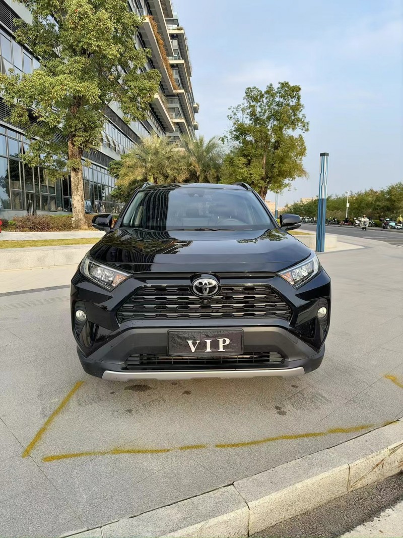 东莞21年丰田RAV4荣放1