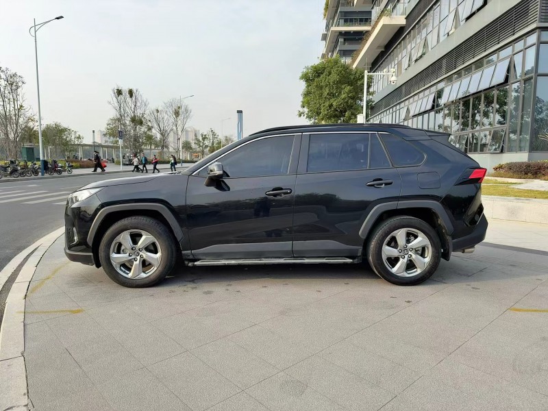 东莞21年丰田RAV4荣放6