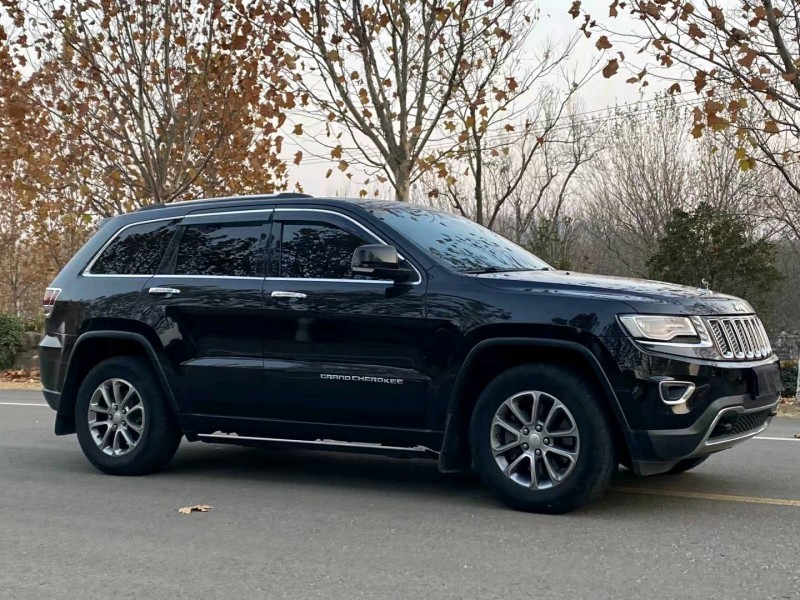 徐州14年Jeep大切诺基3