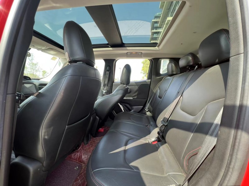 东莞17年Jeep自由侠6