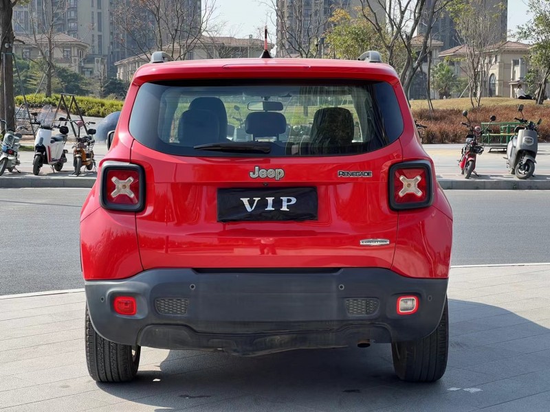 东莞17年Jeep自由侠9