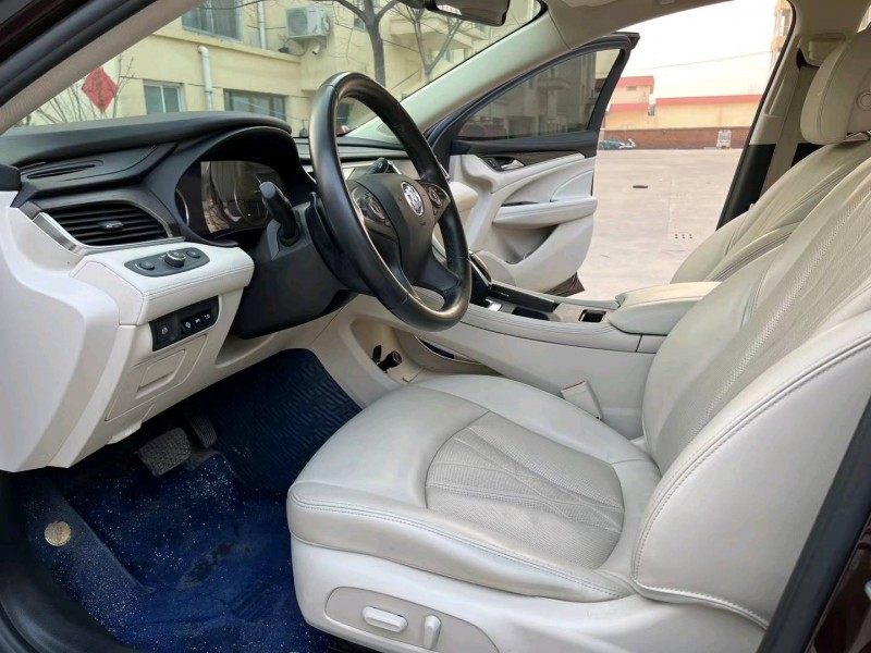 徐州22年别克艾维亚5