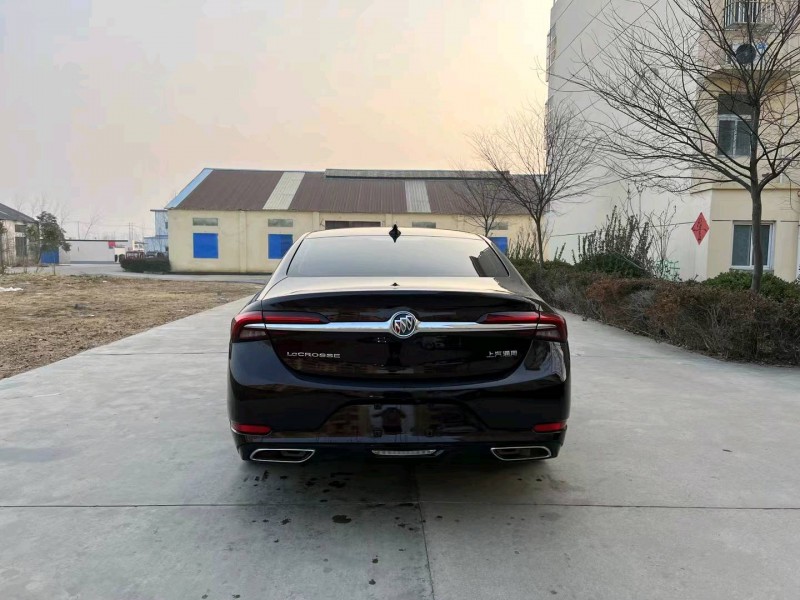 徐州22年别克艾维亚9