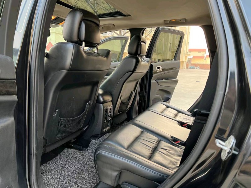 徐州13年Jeep大切诺基4