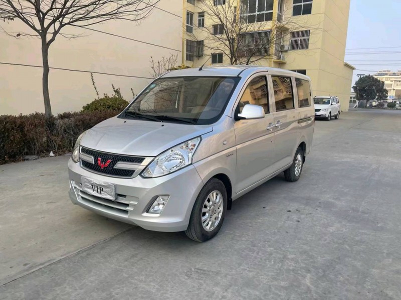 徐州19年五菱汽車榮光V2