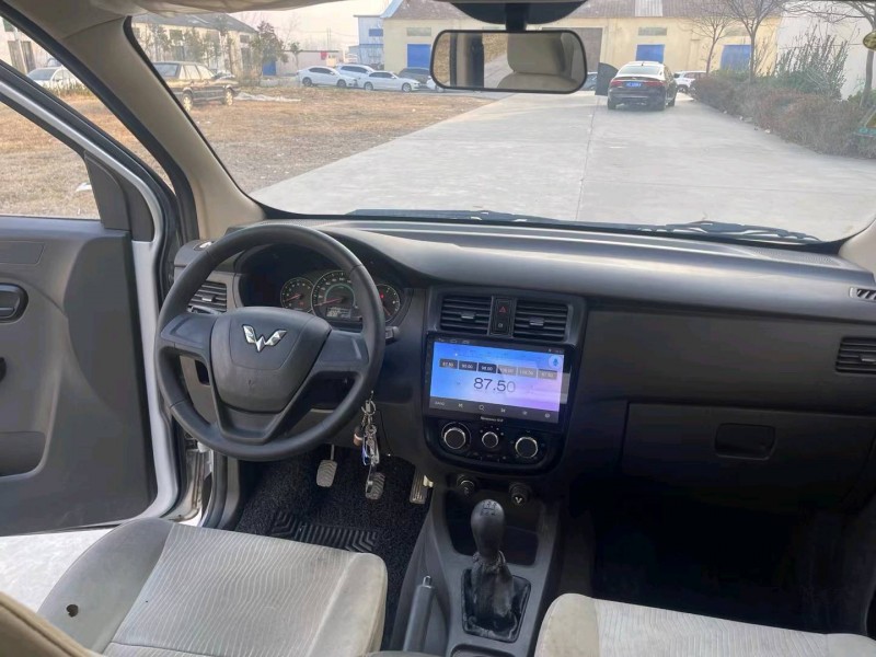 徐州19年五菱汽車榮光V7