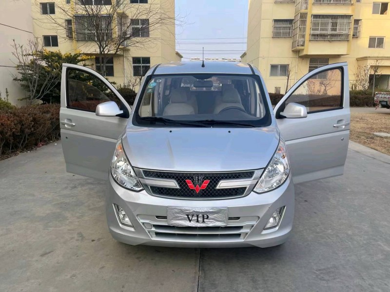 徐州19年五菱汽車榮光V8