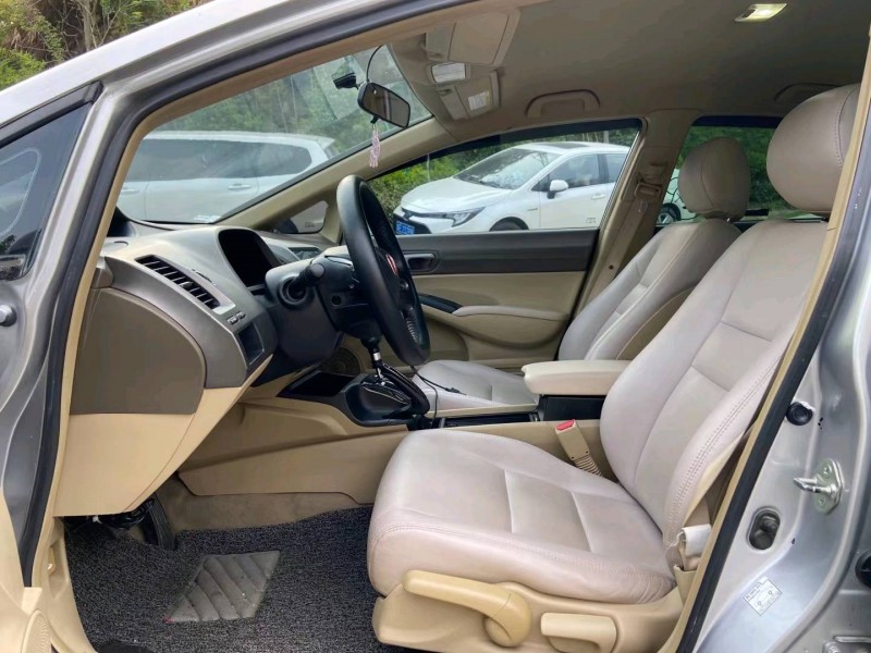 广州07年本田思域8