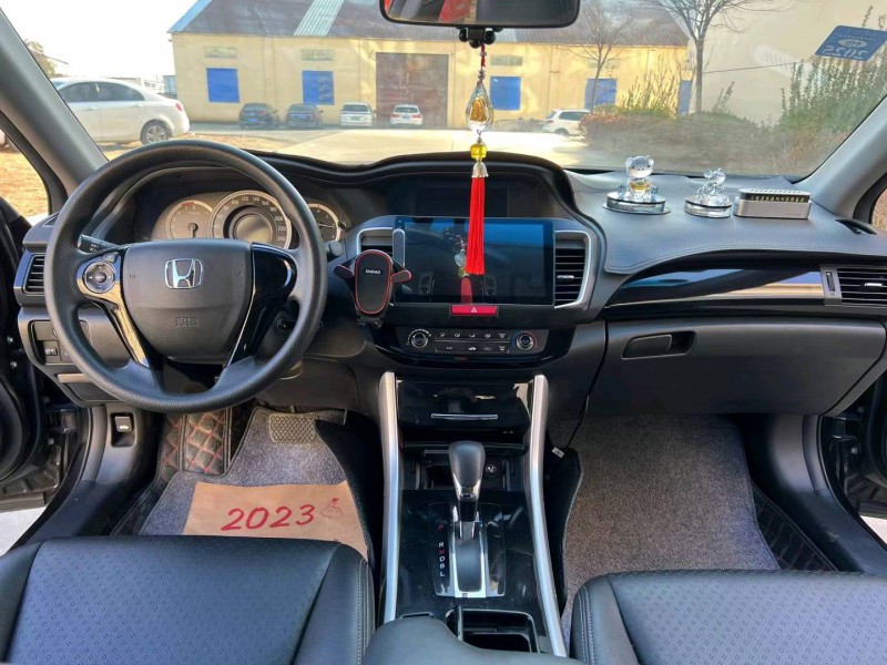 徐州17年本田雅阁7