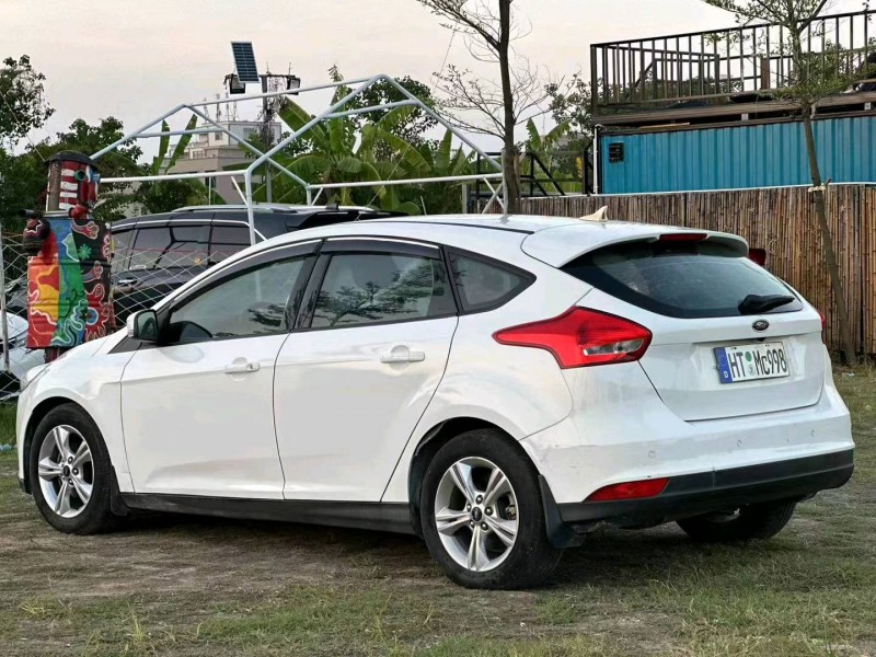 汕头17年福特福克斯7