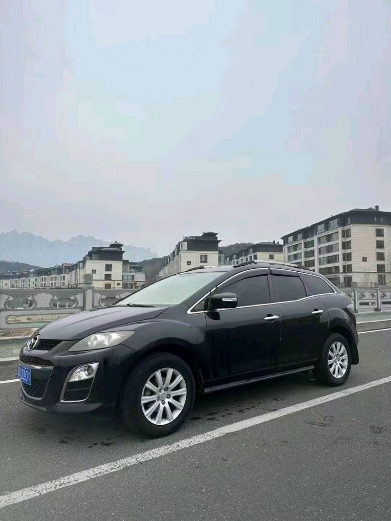 东营09年马自达CX-75
