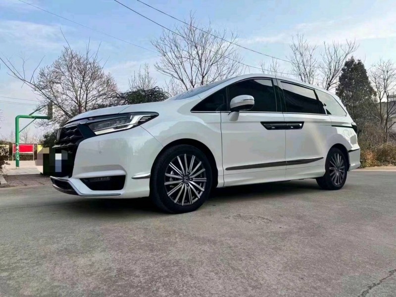 枣庄22年本田艾力绅2