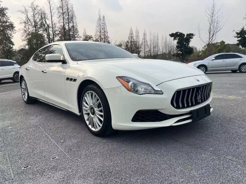 成都15年玛莎拉蒂总裁3