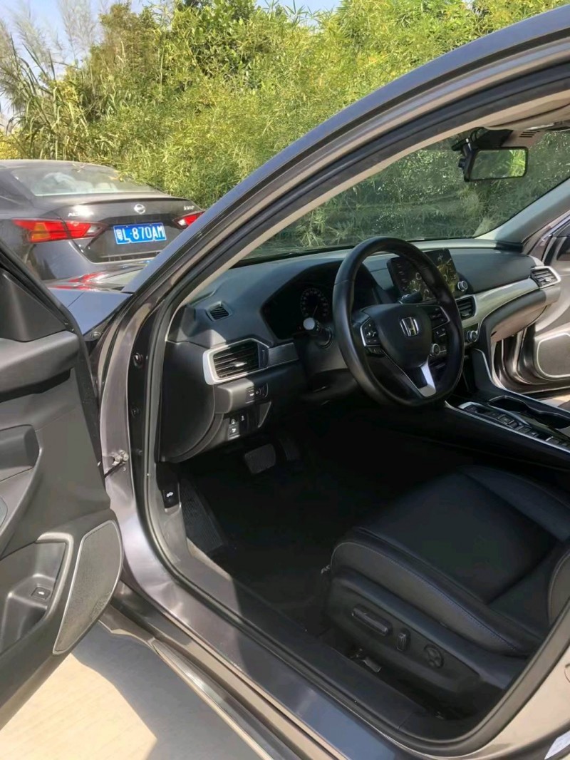 东莞21年本田雅阁6