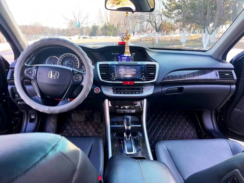 东营15年本田雅阁6