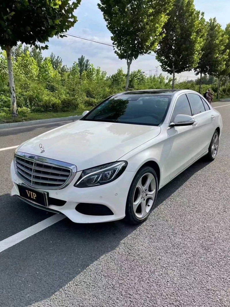 东营17年奔驰C2